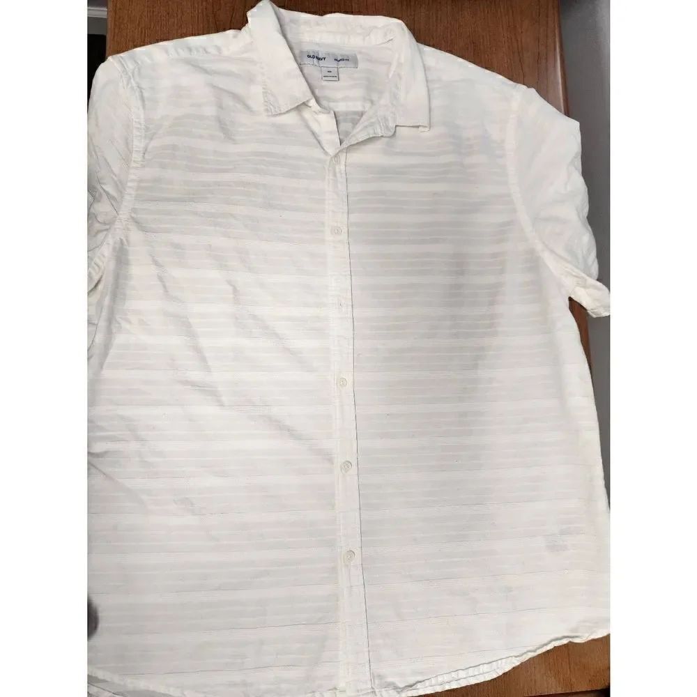 Old Navy XXL white  Short Sleeve Button Down